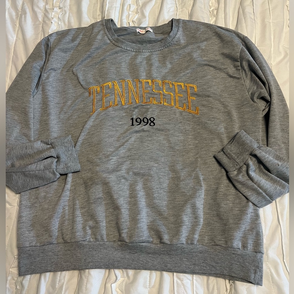 grey crewneck sweatshirt